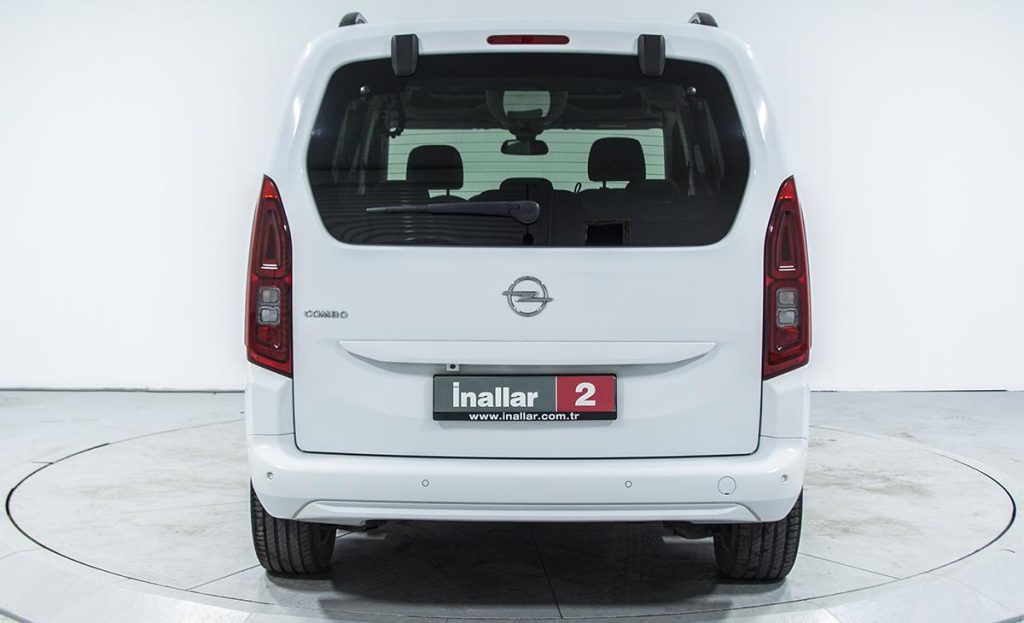Opel Combo 1.5 Ultimate - Fotoğraf 2