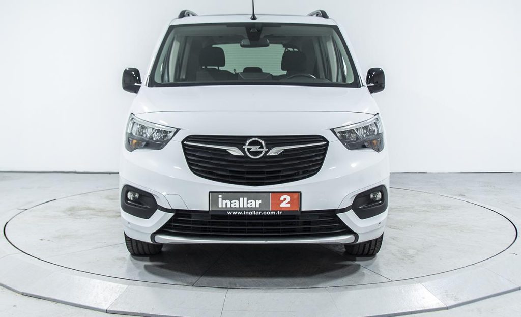 Opel Combo 1.5 Ultimate - Fotoğraf 1