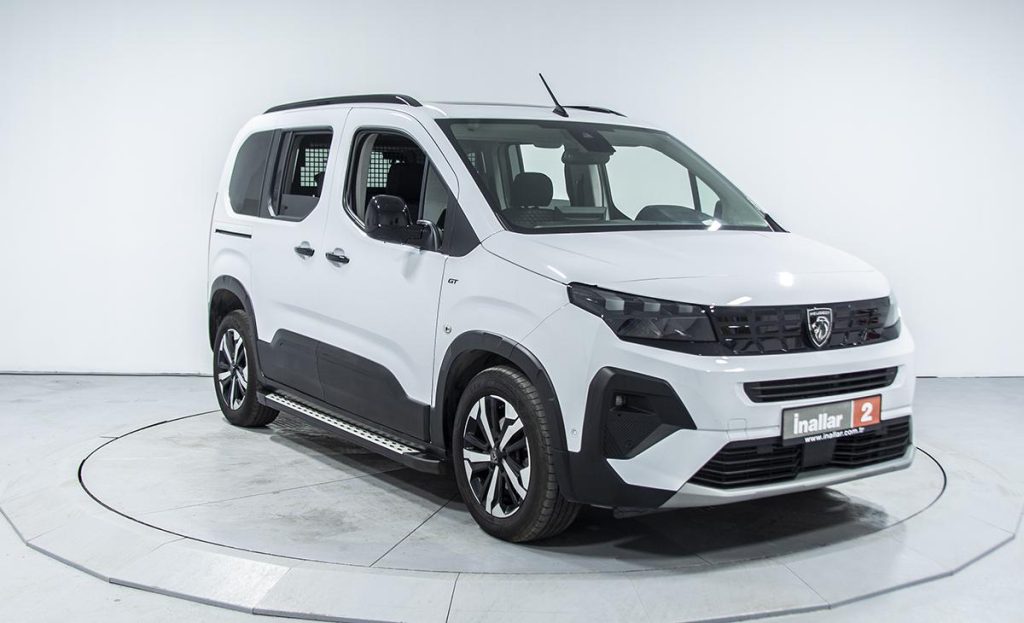 Peugeot Rifter 1.5 GT - Fotoğraf 4