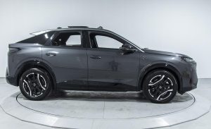 Peugeot e-3008 Gt - Fotoğraf 5