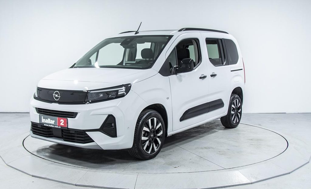 Opel Combo 1.5 Ultimate - Fotoğraf 3